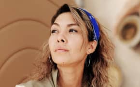 Frau mit Bandana